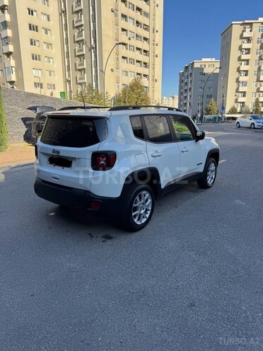 Jeep Renegade-9