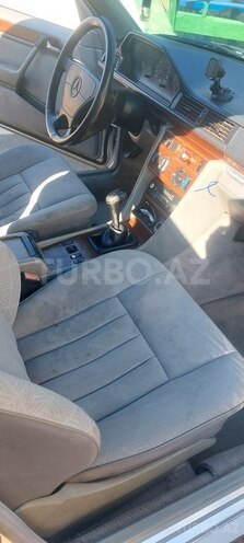 Mercedes E 250 1995, 528,000 km - 2.5 l - Bakı
