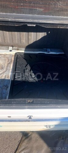 Mercedes E 250 1995, 528,000 km - 2.5 l - Bakı