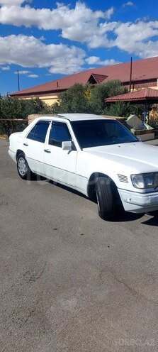 Mercedes E 250 1995, 528,000 km - 2.5 l - Bakı