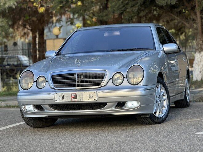 Mercedes E 220 2001, 396,000 km - 2.2 l - Bakı