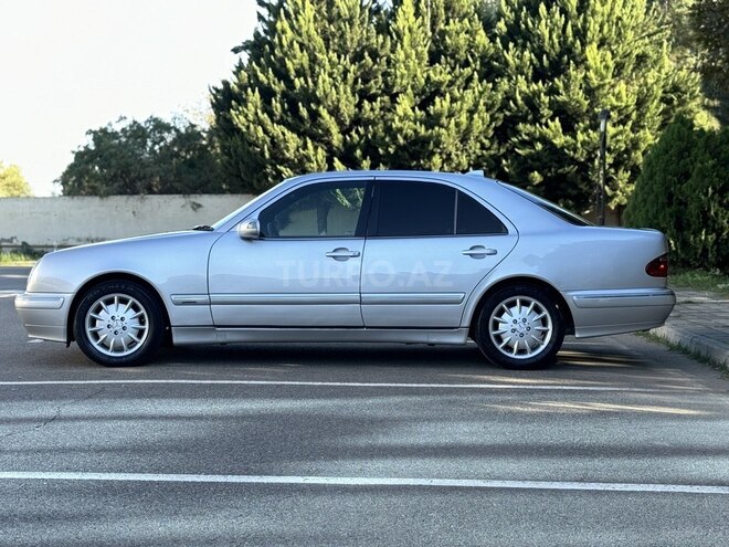 Mercedes E 220 2001, 396,000 km - 2.2 l - Bakı