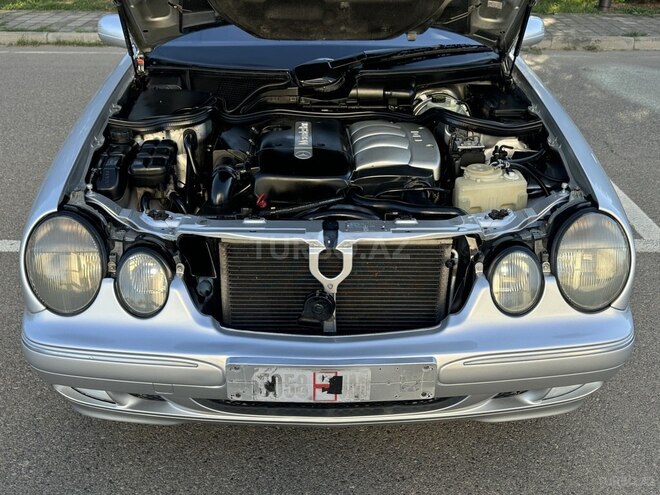 Mercedes E 220 2001, 396,000 km - 2.2 l - Bakı