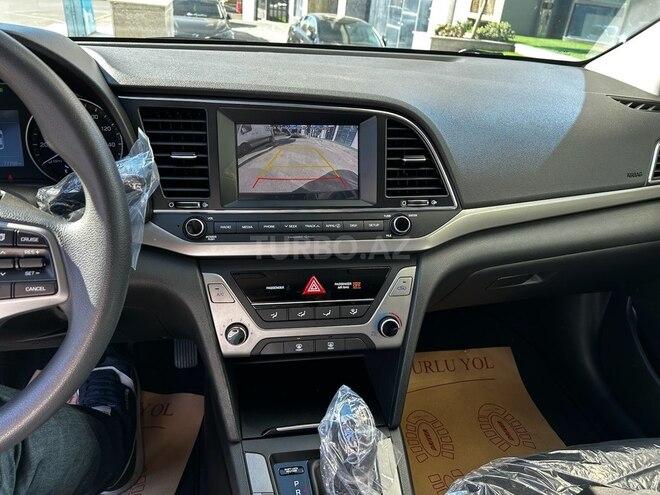 Hyundai Elantra 2018, 77,000 km - 2.0 л - Bakı
