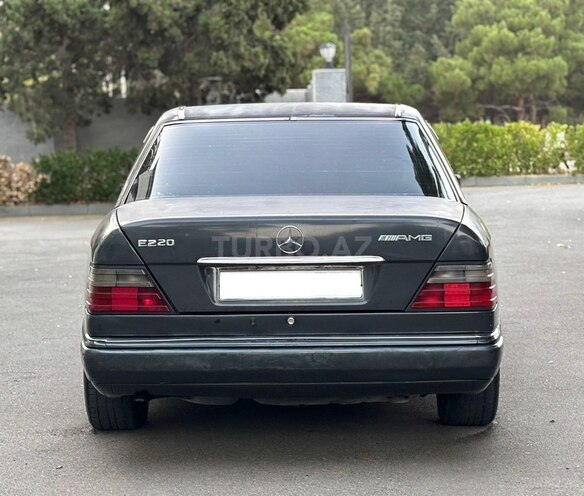 Mercedes E 220 1995, 230,500 km - 2.2 l - Xırdalan