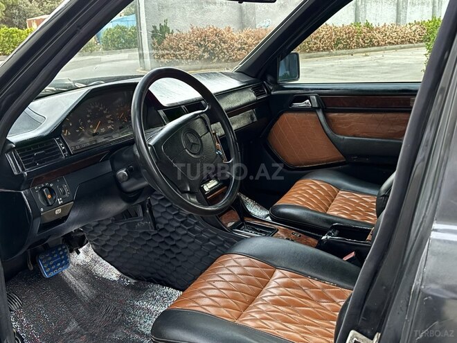 Mercedes E 220 1995, 230,500 km - 2.2 l - Xırdalan