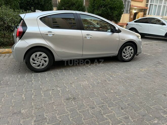 Toyota Aqua 2015, 142,000 km - 1.5 l - Bakı