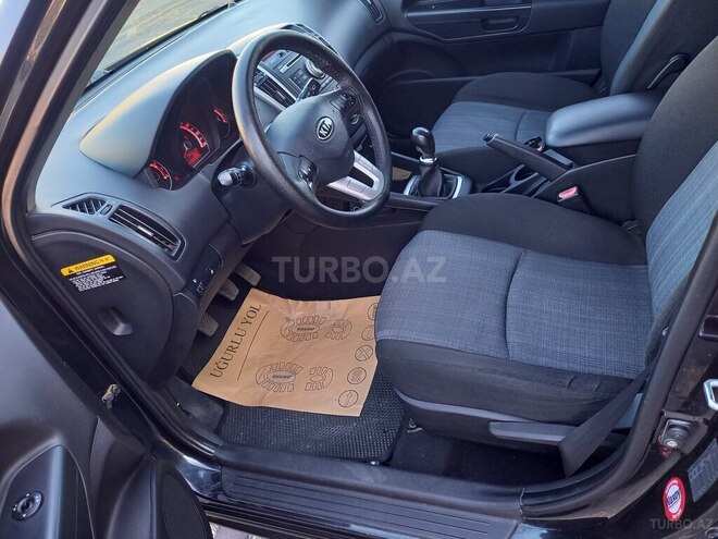 Kia  2010, 232,000 km - 1.4 l - Bakı