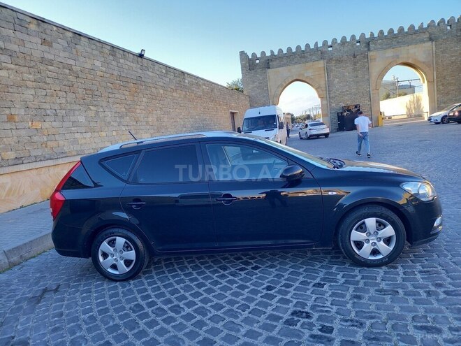 Kia  2010, 232,000 km - 1.4 l - Bakı