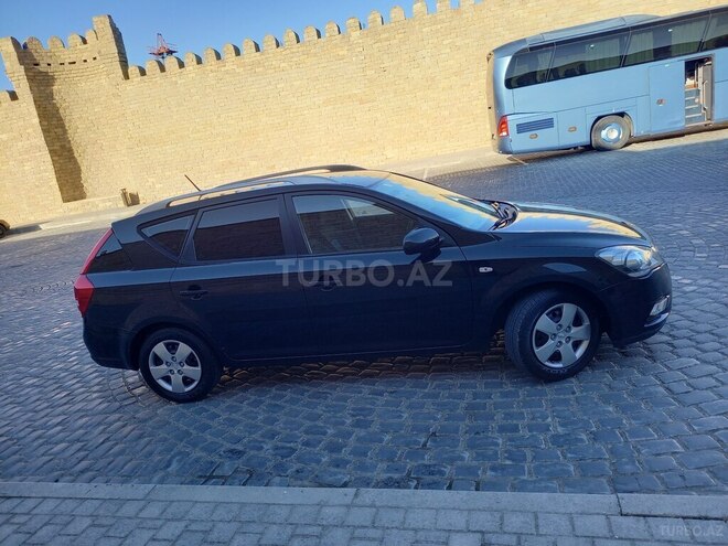 Kia  2010, 232,000 km - 1.4 l - Bakı