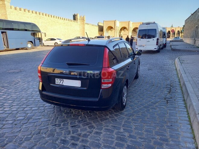 Kia  2010, 232,000 km - 1.4 l - Bakı