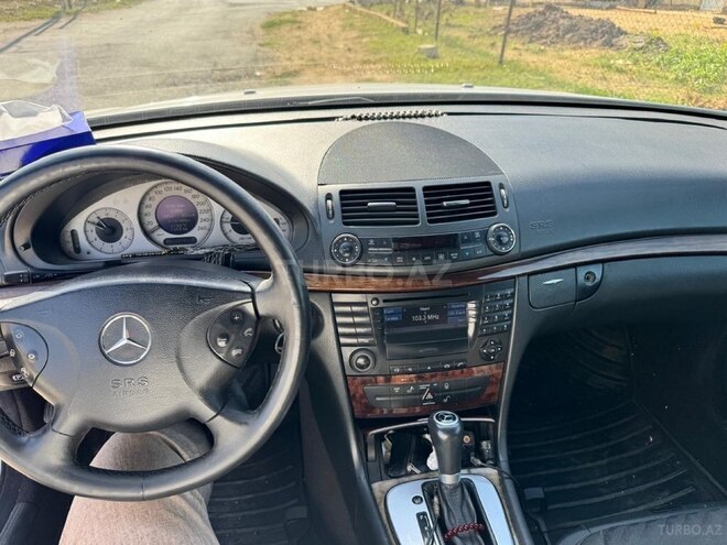 Mercedes E 220 2002, 433,000 km - 2.2 l - Bakı