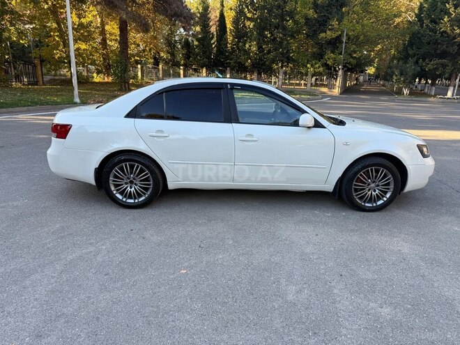 Hyundai Sonata-6