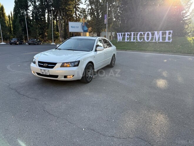 Hyundai Sonata-1
