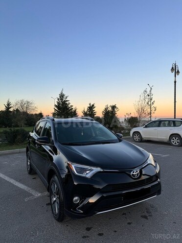 Toyota RAV4-4