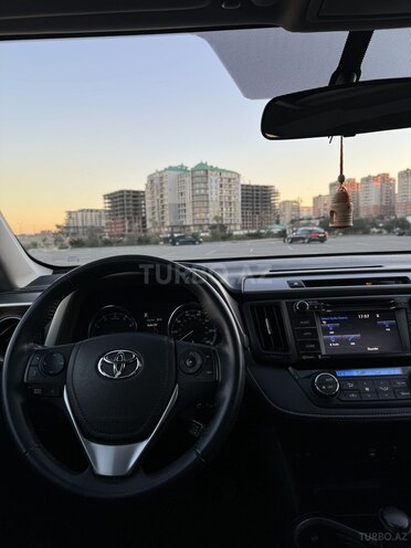 Toyota RAV4-11
