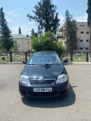Toyota Corolla 2006, 370,000 km - 1.4 l - Naftalan