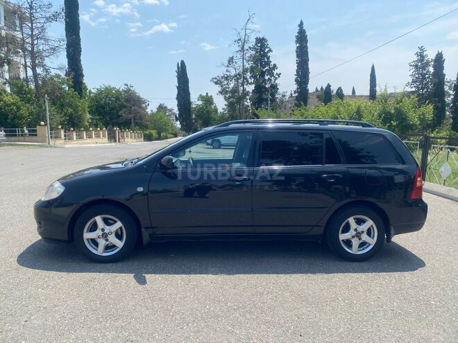 Toyota Corolla 2006, 370,000 km - 1.4 l - Naftalan