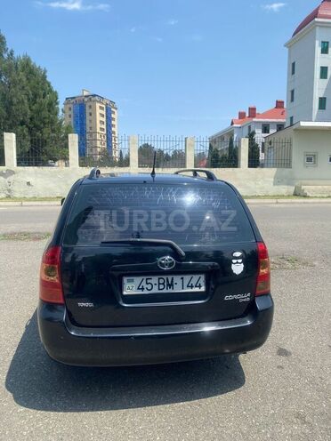 Toyota Corolla 2006, 370,000 km - 1.4 l - Naftalan