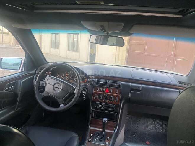 Mercedes E 230 1996, 980,563 km - 2.3 l - Bakı