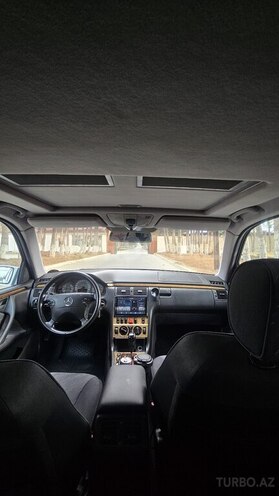 Mercedes E 280 2000, 310,000 km - 2.8 л - Bakı