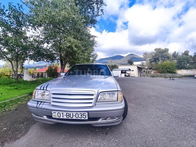 Mercedes C 230 2000, 288,073 km - 2.3 л - Qəbələ
