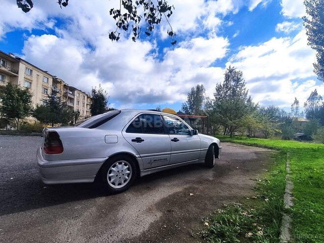 Mercedes C 230 2000, 288,073 km - 2.3 л - Qəbələ