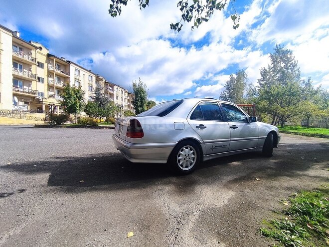 Mercedes C 230 2000, 288,073 km - 2.3 л - Qəbələ