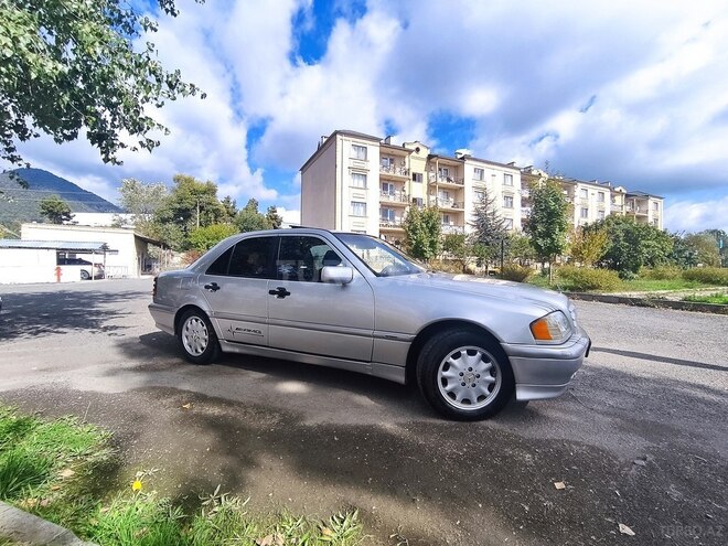 Mercedes C 230 2000, 288,073 km - 2.3 л - Qəbələ