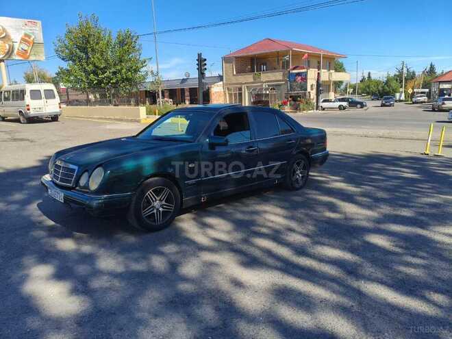 Mercedes E 230 1996, 256,458 km - 2.3 l - Qazax