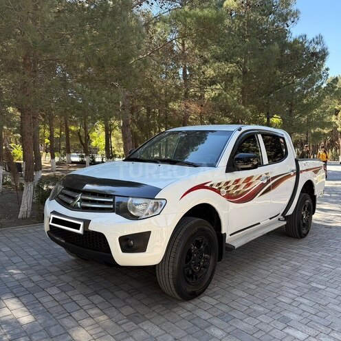 Mitsubishi L200 2012, 195,740 km - 2.5 l - Xırdalan