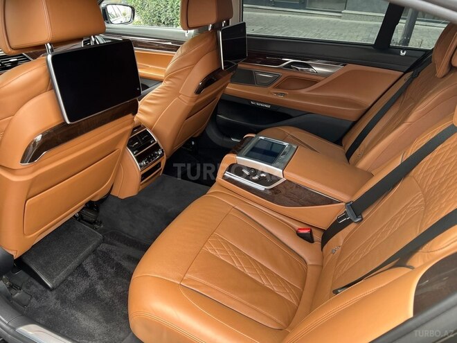 BMW 750 2016, 98,000 km - 4.4 l - Bakı