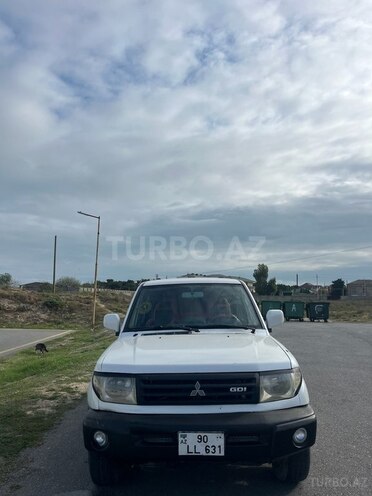 Mitsubishi Pajero io 1999, 300,000 km - 1.8 l - Bakı