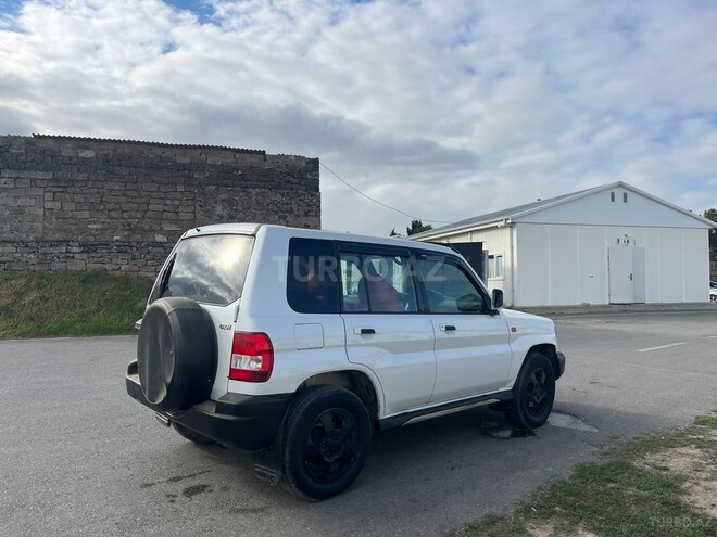 Mitsubishi Pajero io 1999, 300,000 km - 1.8 l - Bakı