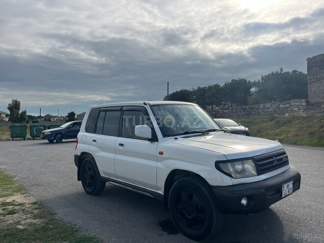 Mitsubishi Pajero io 1999, 300,000 km - 1.8 l - Bakı