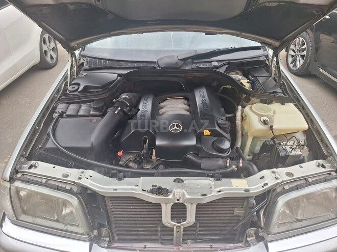 Mercedes C 240 2000, 450,000 km - 2.4 л - Bakı