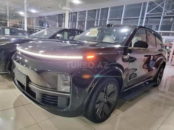 Li Auto L9-8