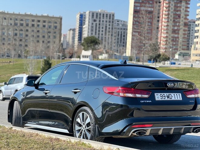 Kia Optima-4