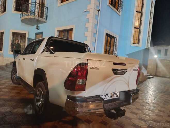 Toyota Hilux 2017, 247,500 km - 2.4 л - Xaçmaz