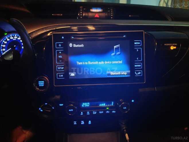 Toyota Hilux 2017, 247,500 km - 2.4 л - Xaçmaz