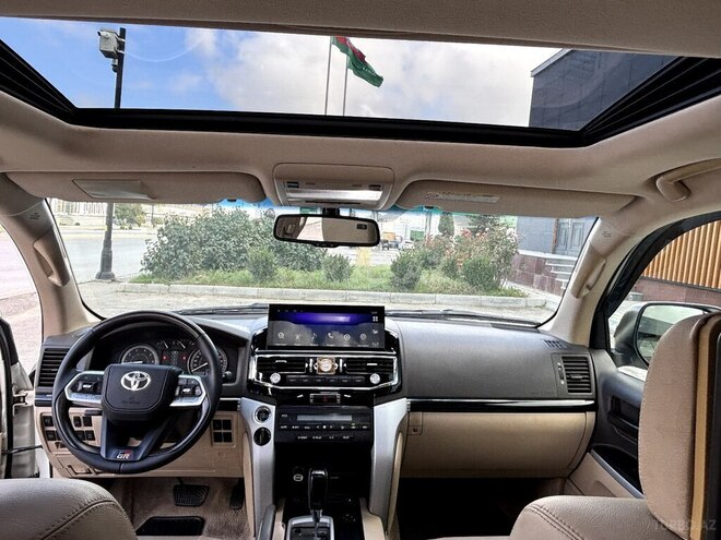 Toyota Land Cruiser 2012, 190,000 km - 4.0 l - Quba