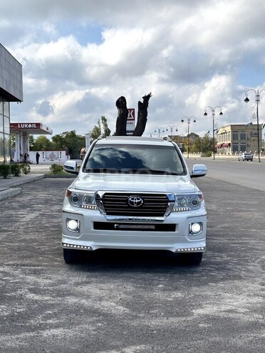 Toyota Land Cruiser 2012, 190,000 km - 4.0 l - Quba