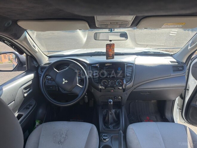 Mitsubishi L200 2020, 151,000 km - 2.4 l - Bakı