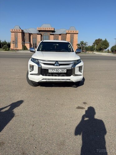 Mitsubishi L200 2020, 151,000 km - 2.4 l - Bakı