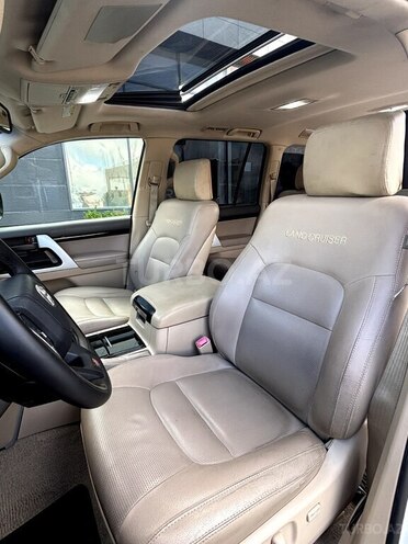 Toyota Land Cruiser 2012, 190,000 km - 4.0 l - Quba