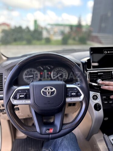 Toyota Land Cruiser 2012, 190,000 km - 4.0 l - Quba