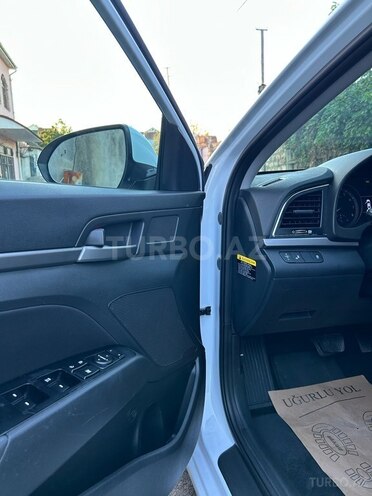 Hyundai Elantra 2017, 83,000 km - 2.0 l - Bakı