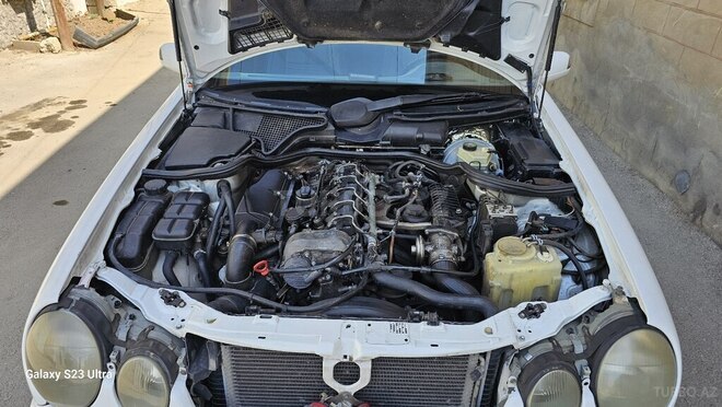 Mercedes E 270 2001, 359,000 km - 2.7 l - Bakı