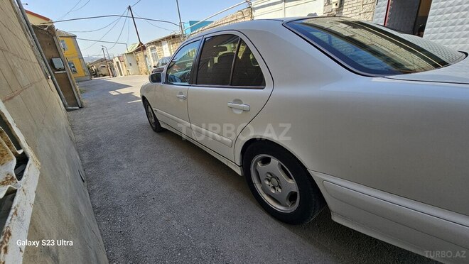 Mercedes E 270 2001, 359,000 km - 2.7 l - Bakı
