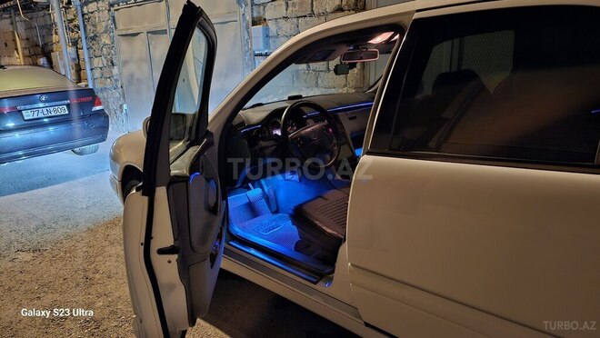 Mercedes E 270 2001, 359,000 km - 2.7 l - Bakı